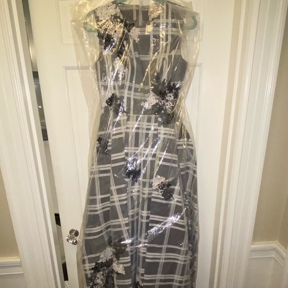 Gorgeous taffeta gray plaid gown